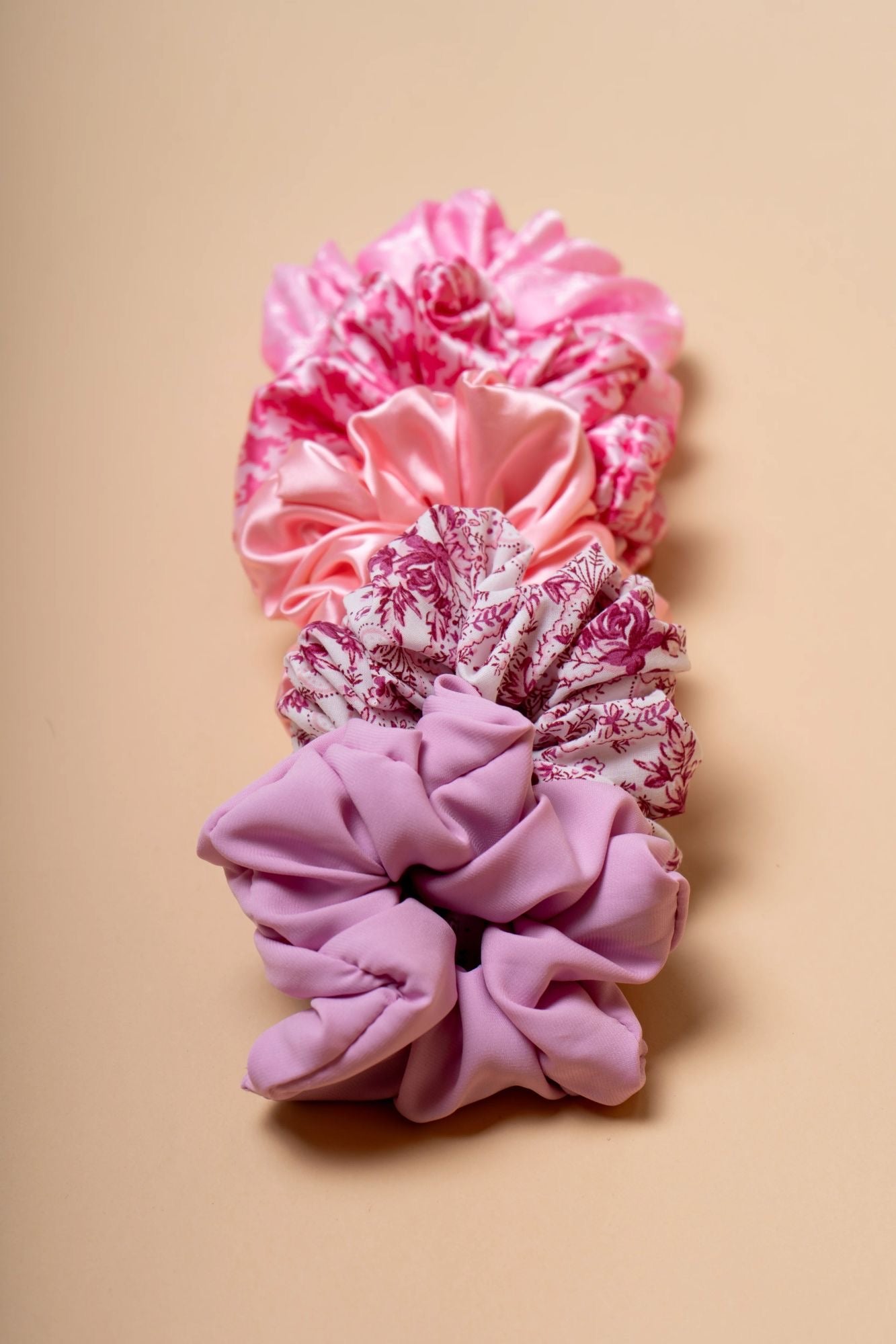 BUBBLEGUM SATIN SCRUNCHIE