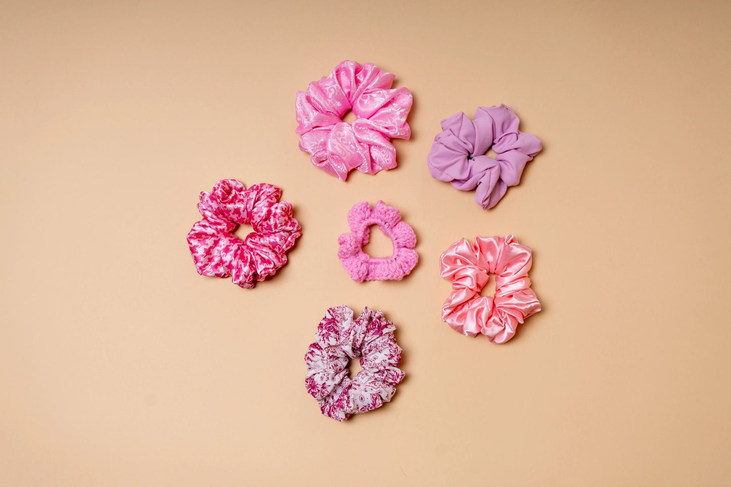 BUBBLEGUM SATIN SCRUNCHIE