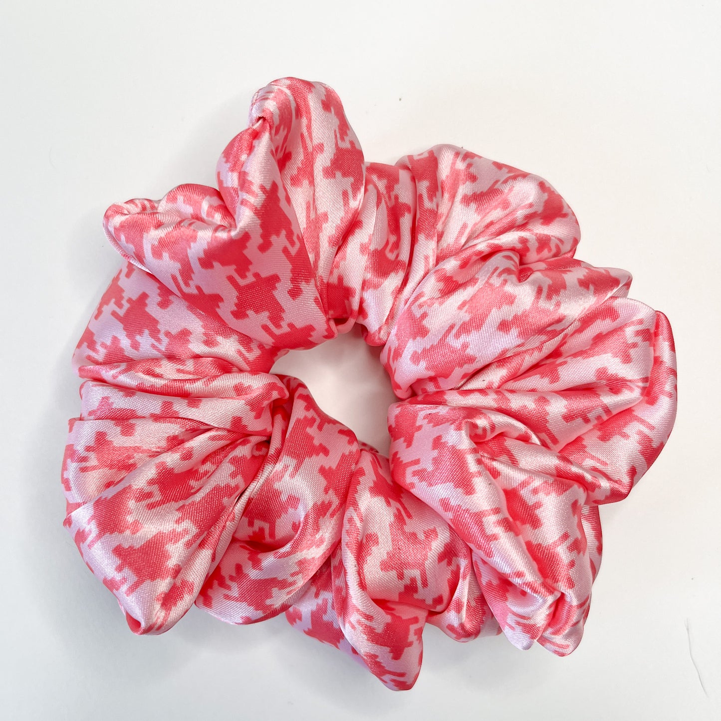 BUBBLEGUM SATIN SCRUNCHIE