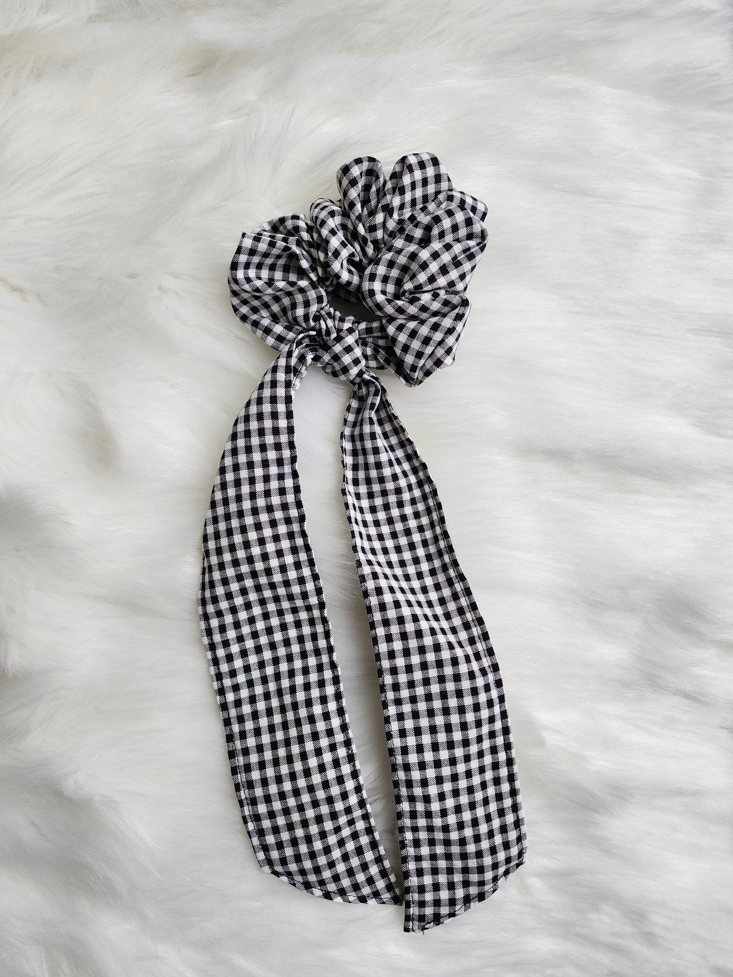 GINGHAM BOW SCRUNCHIE