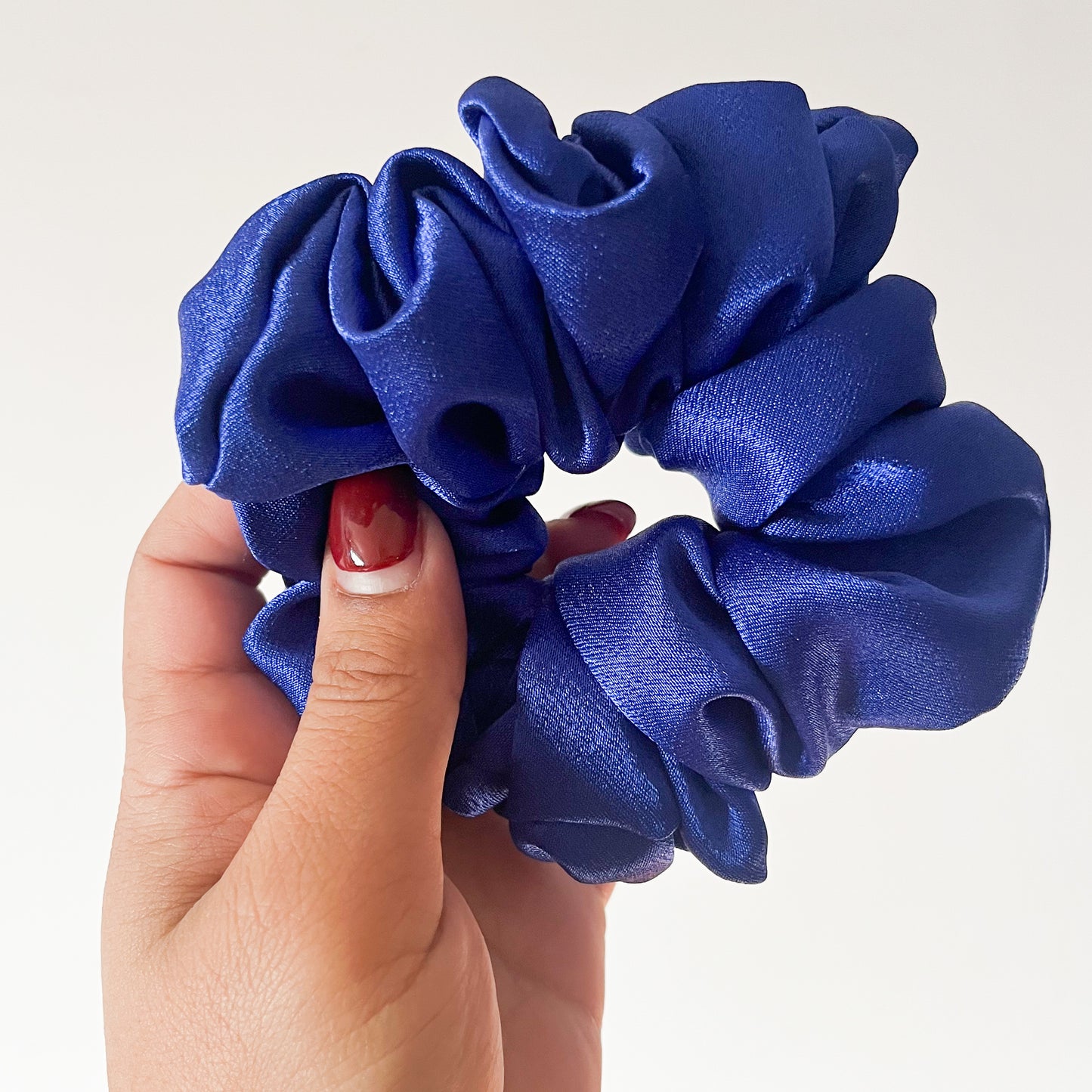 JINGLE BELLS SATIN SCRUNCHIE