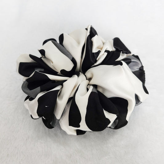 CORDELIA SATIN SCRUNCHIE