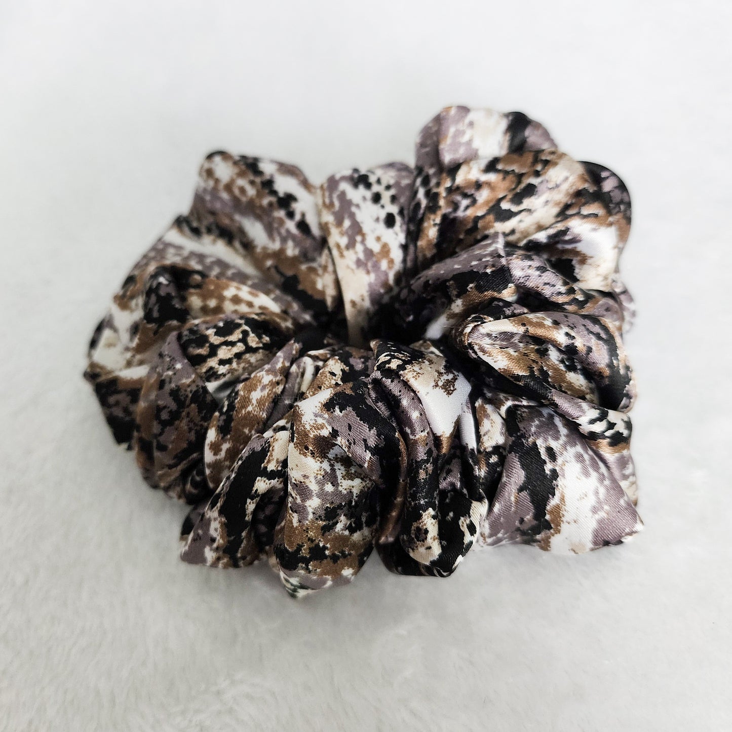 STACEY SATIN SCRUNCHIE