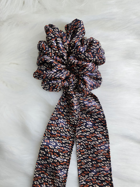 OPHELIA BOW SCRUNCHIE