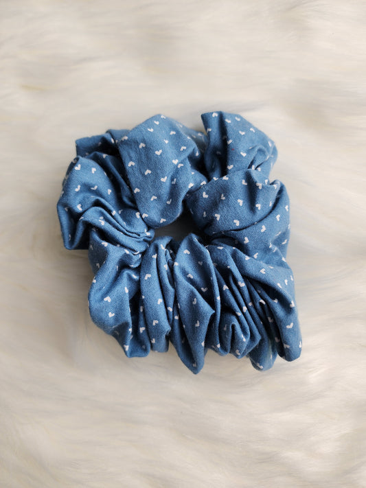 BLUE HEARTS SCRUNCHIE