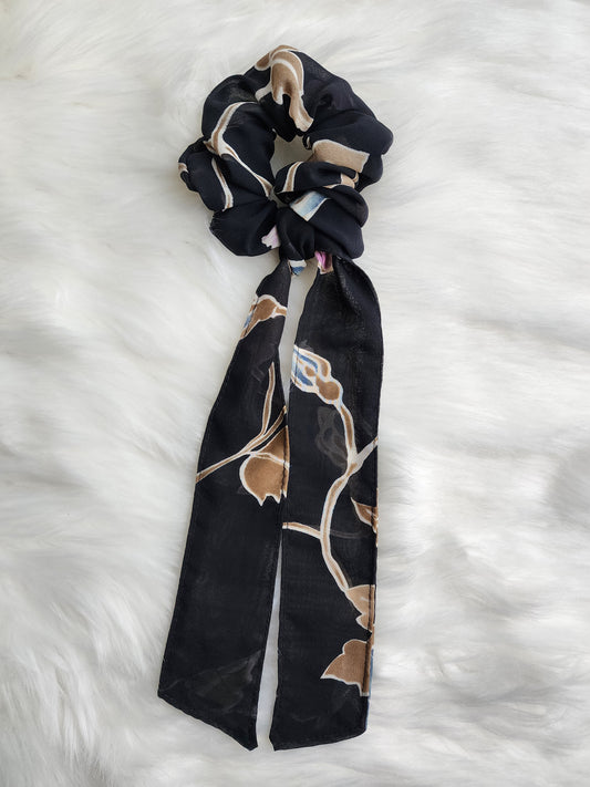 BLACK THORN BOW SCRUNCHIE
