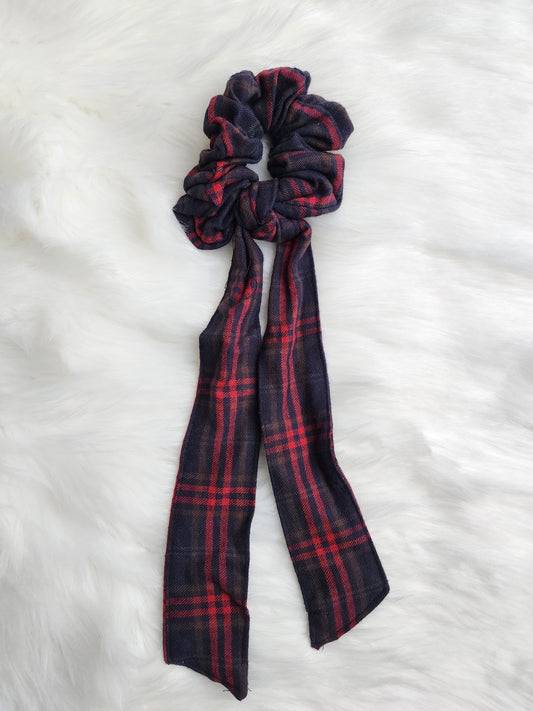 BUFFALO PLAID BOW SCRUNCHIE