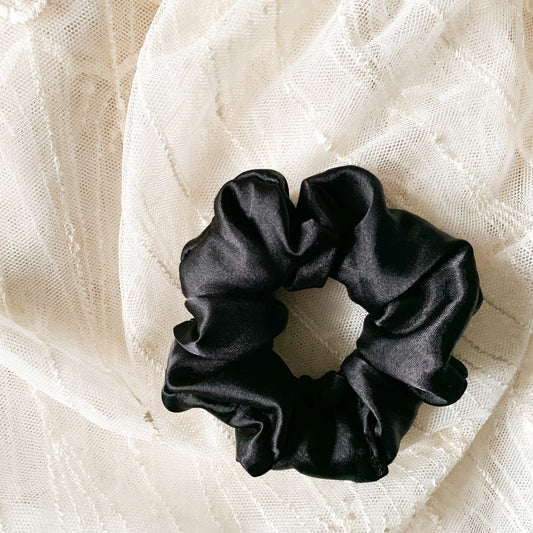 BLACK SATIN SCRUNCHIE